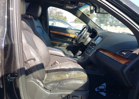 2013 Lincoln Mkt Livery from USA, damaged, VIN 2LMHJ5NK5DBL52289